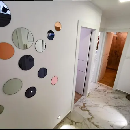Ida - Royal View Apartment