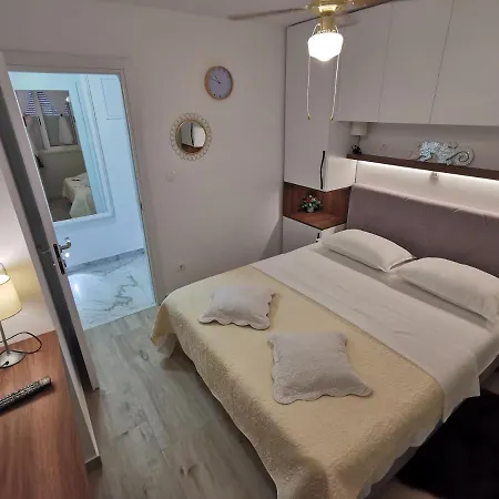 Ida - Royal View Apartment *