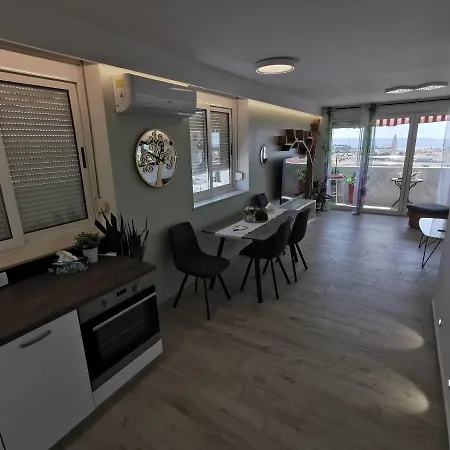 Apartment Ida - Royal View