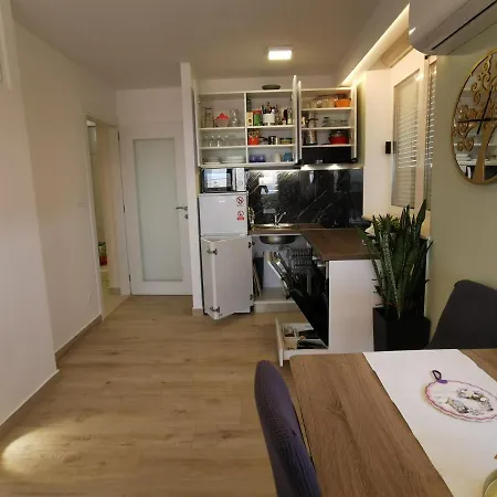 Apartment Ida - Royal View *