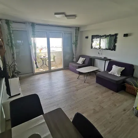 Ida - Royal View Apartment